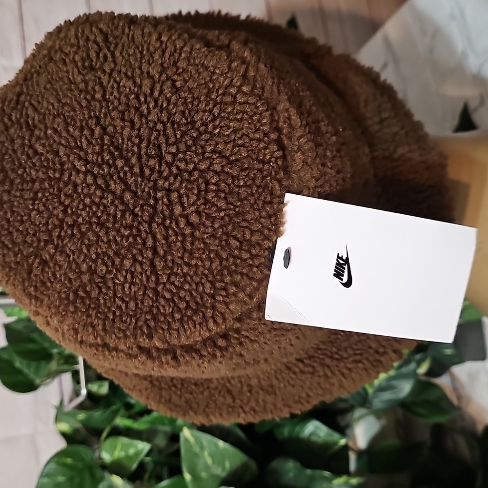 Nike Brown Sherpa Bucket Hat - Picture 4 of 8